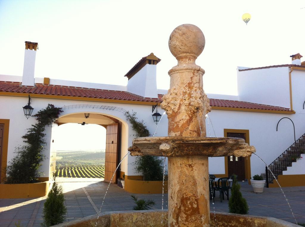 Hotel Bodega El Moral Ribera del Fresno Esterno foto