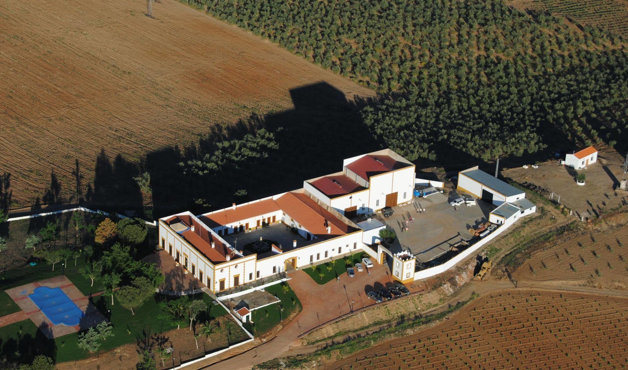 Hotel Bodega El Moral Ribera del Fresno Esterno foto